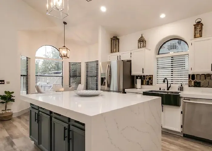 Fully Renovated Kierland Retreat Wpool 4-bdrms Phoenix