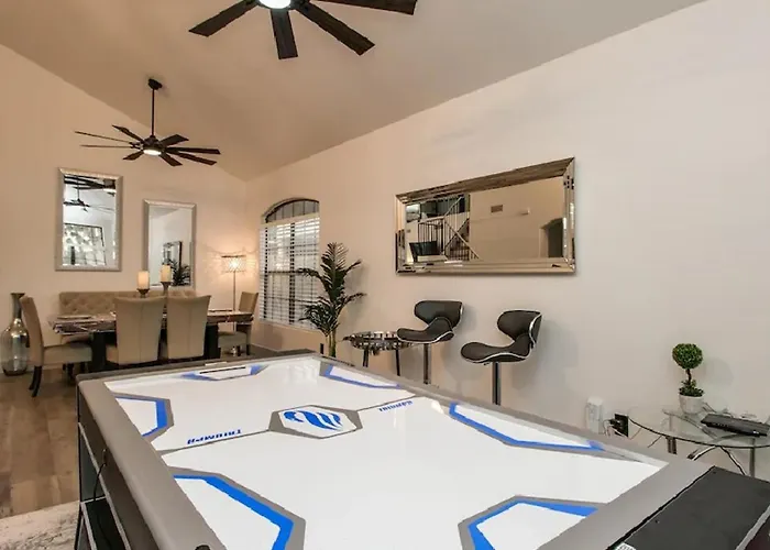 Fully Renovated Kierland Retreat Wpool 4-bdrms Holiday home Phoenix
