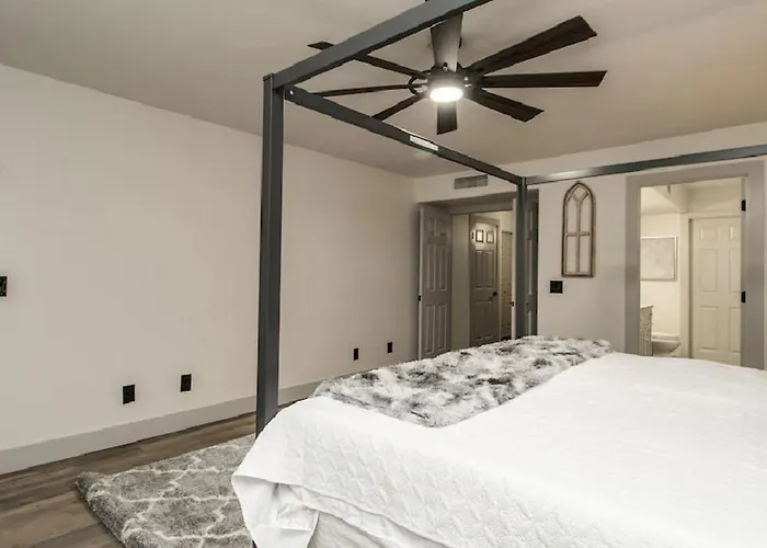 Fully Renovated Kierland Retreat Wpool 4-bdrms