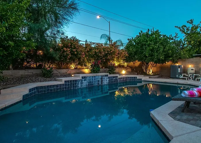 Fully Renovated Kierland Retreat Wpool 4-bdrms * Phoenix