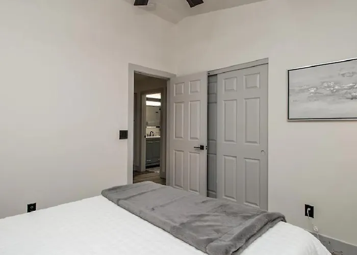 Fully Renovated Kierland Retreat Wpool 4-bdrms