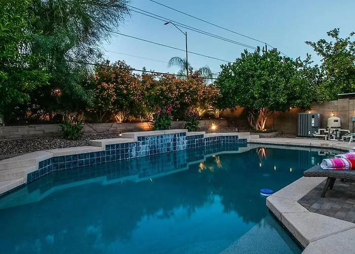 Holiday home Fully Renovated Kierland Retreat Wpool 4-bdrms