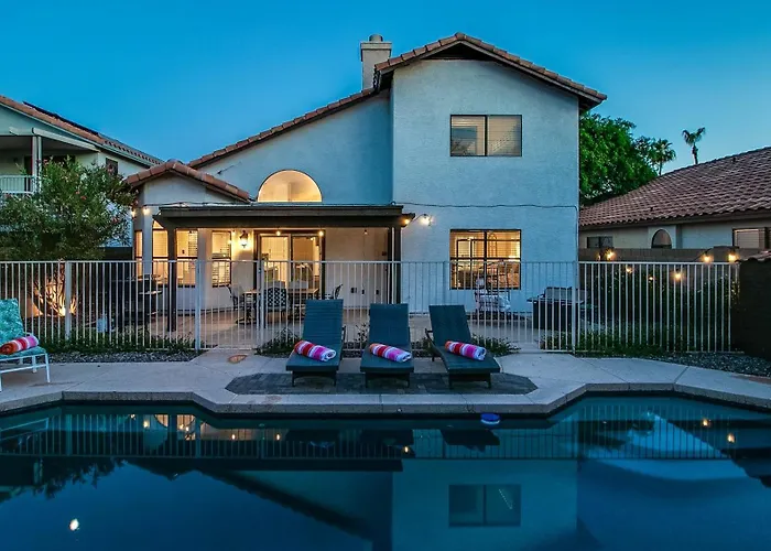 Fully Renovated Kierland Retreat Wpool 4-bdrms Holiday home Phoenix