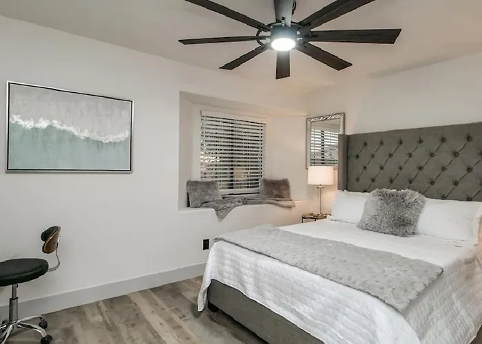Holiday home Fully Renovated Kierland Retreat Wpool 4-bdrms Phoenix