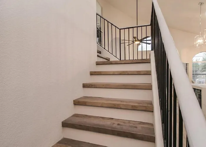 Fully Renovated Kierland Retreat Wpool 4-bdrms * Phoenix