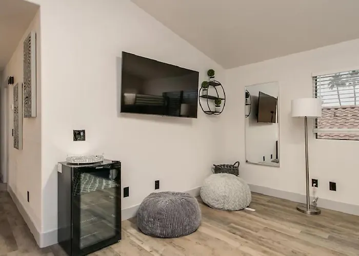 Holiday home Fully Renovated Kierland Retreat Wpool 4-bdrms