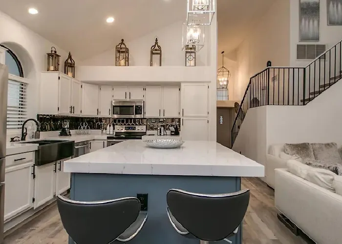 Fully Renovated Kierland Retreat Wpool 4-bdrms Holiday home Phoenix