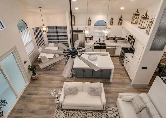 Fully Renovated Kierland Retreat Wpool 4-bdrms *