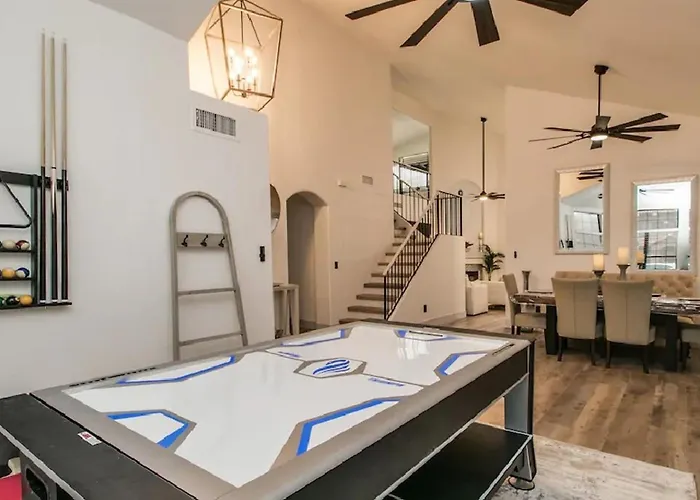 Fully Renovated Kierland Retreat Wpool 4-bdrms Holiday home *